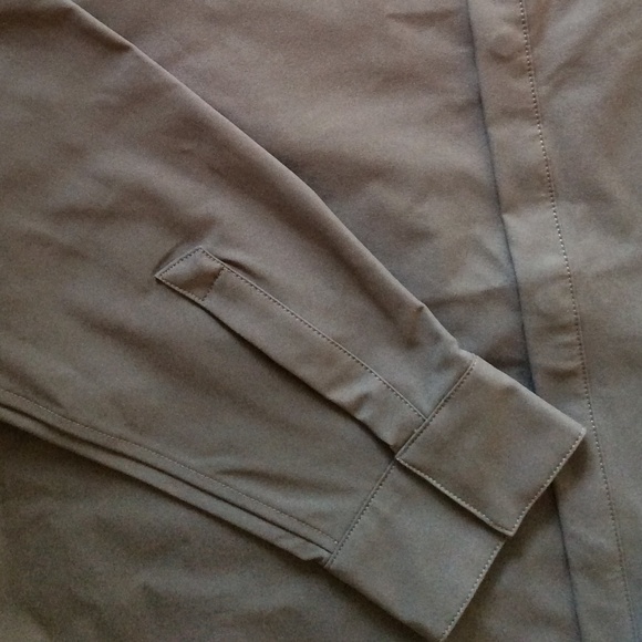 Men’s Calvin Klein Athletic Shirt | Concealed snap buttons | Sz L | Brand New - Picture 12 of 15